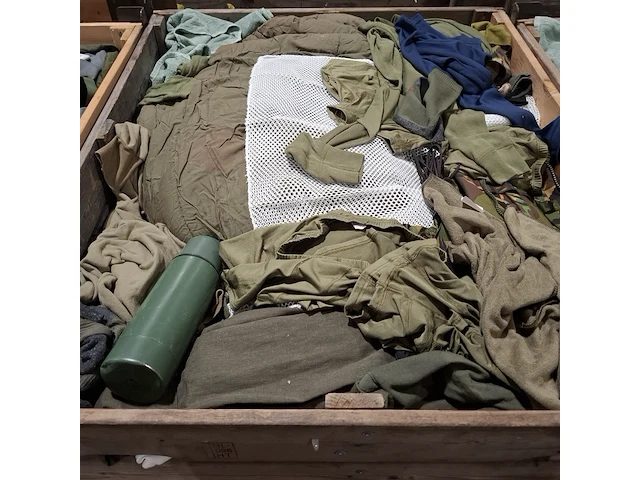 Persoonlijke uitrusting en kleding defensie - afbeelding 37 van  39