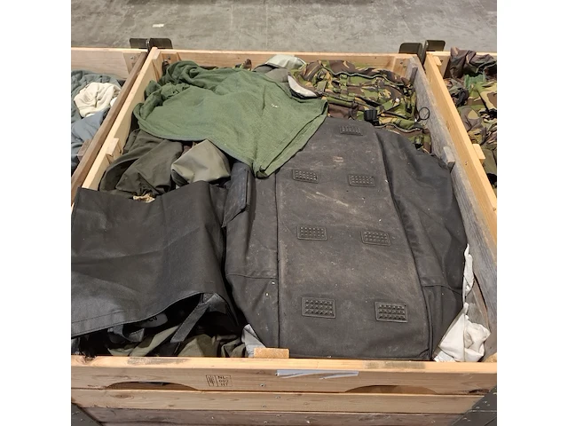 Persoonlijke uitrusting en kleding defensie - afbeelding 2 van  29