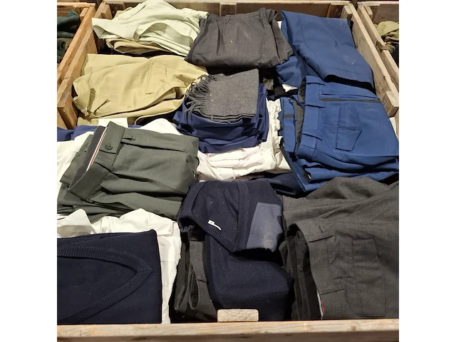Persoonlijke uitrusting en kleding defensie - afbeelding 2 van  33