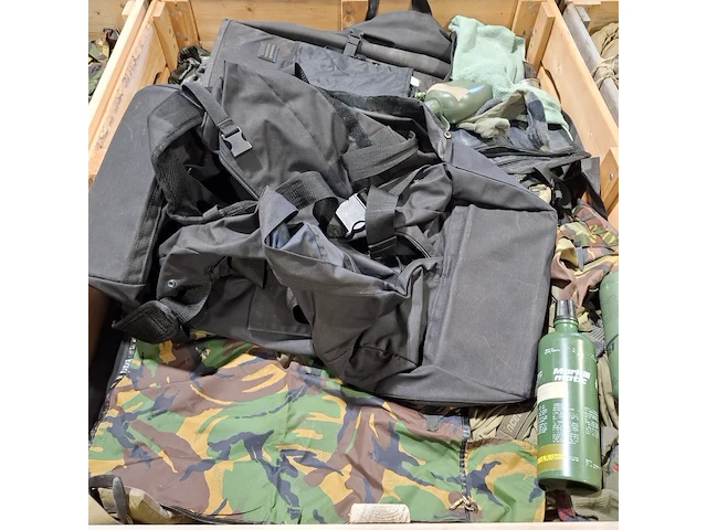 Persoonlijke uitrusting en kleding defensie - afbeelding 18 van  33