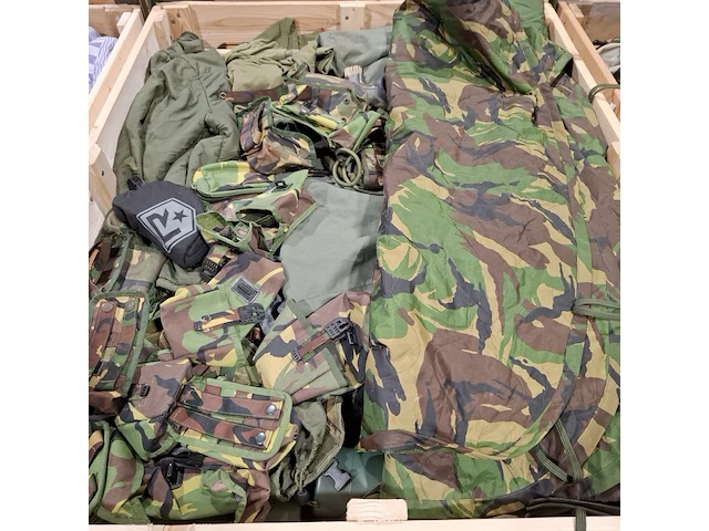 Persoonlijke uitrusting en kleding defensie - afbeelding 27 van  29