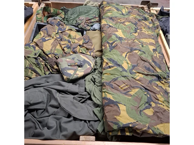 Persoonlijke uitrusting en kleding defensie - afbeelding 15 van  25