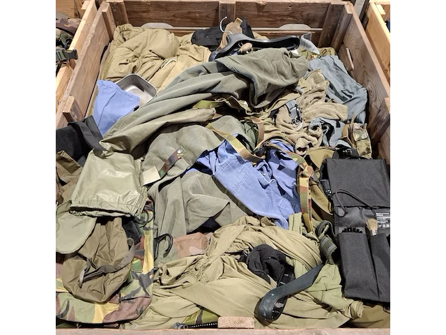 Persoonlijke uitrusting en kleding defensie - afbeelding 25 van  25