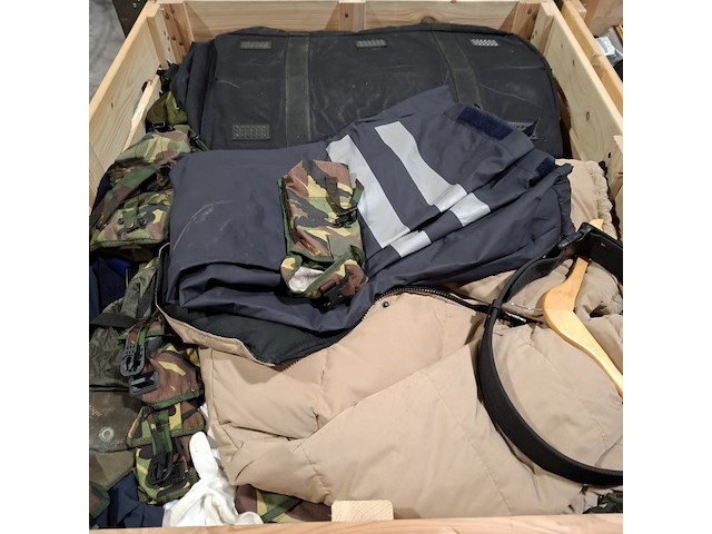 Persoonlijke uitrusting en kleding defensie - afbeelding 11 van  31