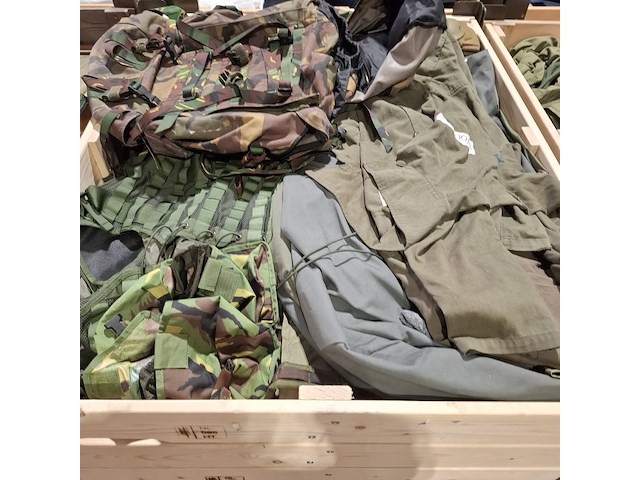 Persoonlijke uitrusting en kleding defensie - afbeelding 13 van  35