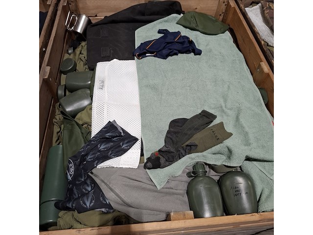 Persoonlijke uitrusting en kleding defensie - afbeelding 35 van  35