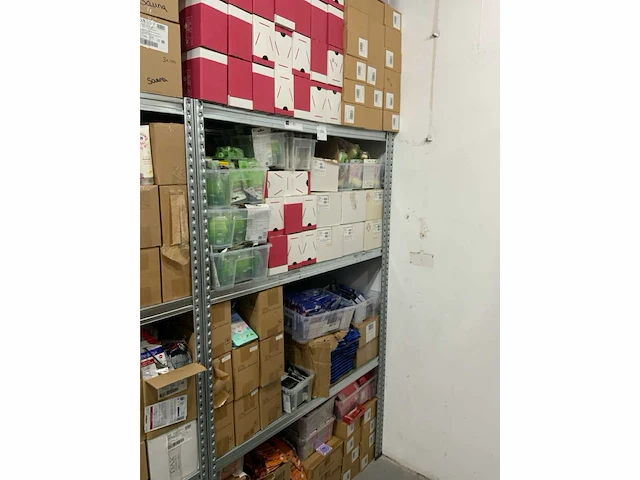 Persoonlijke verzorging en huishoudelijke producten (3383x) - afbeelding 5 van  12