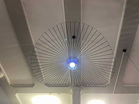 Petite friture vertigo - design lampenkap ø206cm kobalt - afbeelding 7 van  8