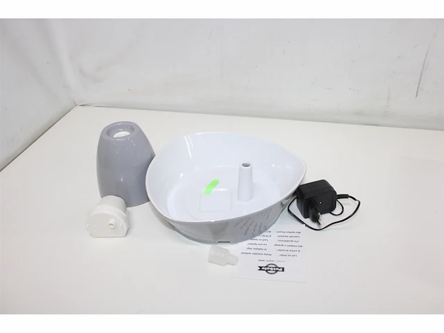 Petsafe® streamside keramische drinkfontein voor katten en kleine honden 1,8 liter - afbeelding 5 van  6