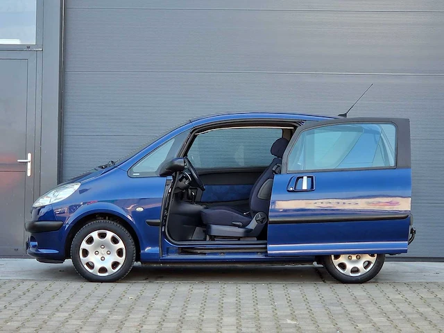 Peugeot - 1007 - 1.6-16v gentry - 2005 - 18-rp-ks - afbeelding 20 van  26