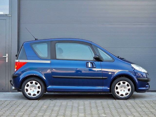 Peugeot - 1007 - 1.6-16v gentry - 2005 - 18-rp-ks - afbeelding 24 van  26