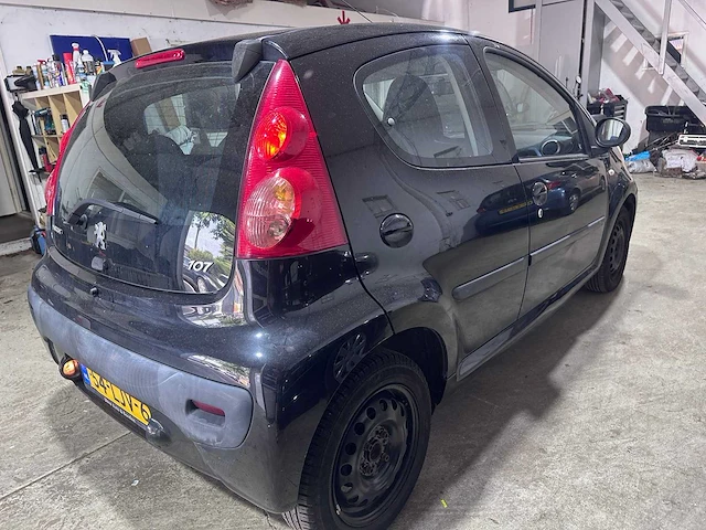 Peugeot - 107 - 1.0-12v sublime - 54-ljv-6 - afbeelding 8 van  13