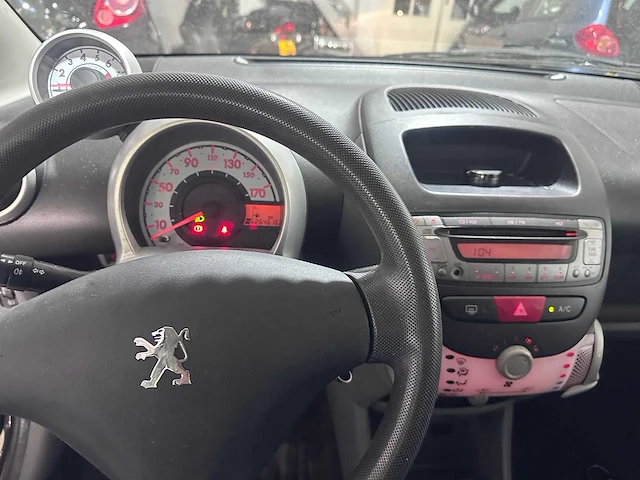 Peugeot - 107 - 1.0-12v sublime - 54-ljv-6 - afbeelding 12 van  13