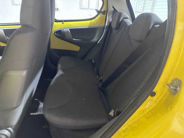 Peugeot - 107 - 1.0-12v xr - pv-583-v - afbeelding 8 van  18