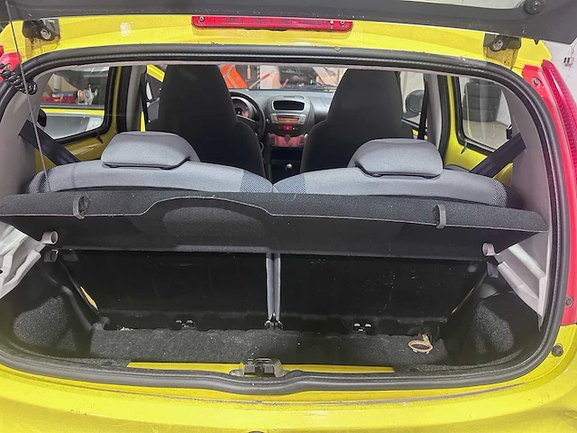 Peugeot - 107 - 1.0-12v xr - pv-583-v - afbeelding 9 van  18