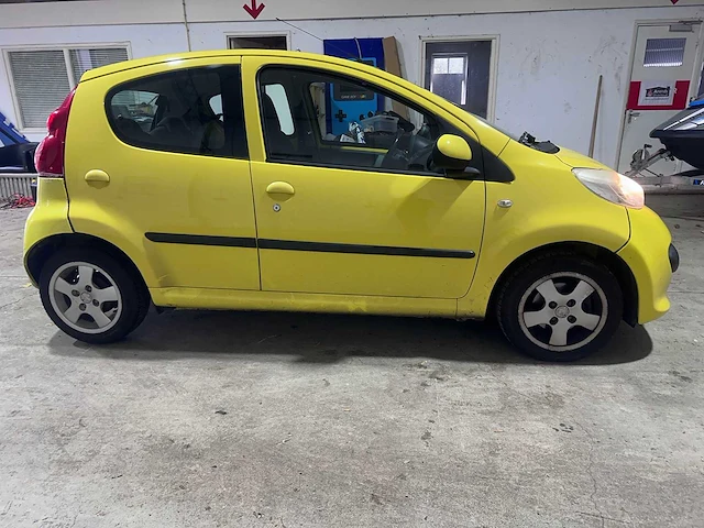 Peugeot - 107 - 1.0-12v xr - pv-583-v - afbeelding 15 van  18
