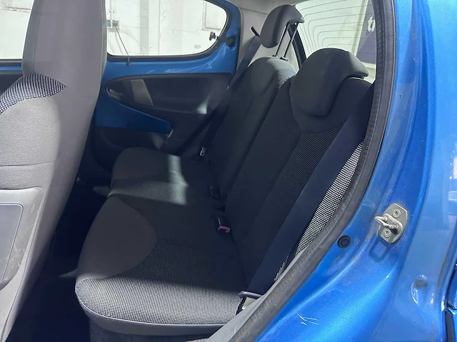 Peugeot - 107 - 1.0-12v xs - 11-xv-zt - afbeelding 6 van  16
