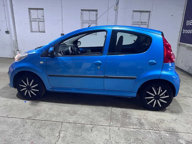 Peugeot - 107 - 1.0-12v xs - 11-xv-zt - afbeelding 9 van  16