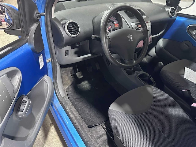 Peugeot - 107 - 1.0-12v xs - 11-xv-zt - afbeelding 15 van  16