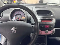 Peugeot - 107 - 1.0-12v xs - 11-xv-zt - afbeelding 16 van  16
