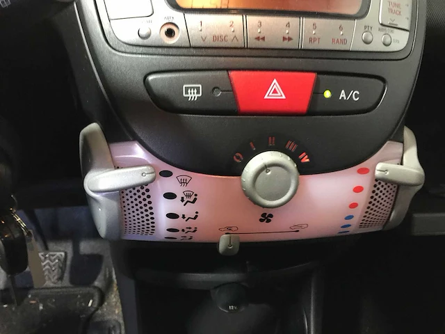 Peugeot - 107 - 1.0 active - 93-zkh-6 - afbeelding 7 van  21