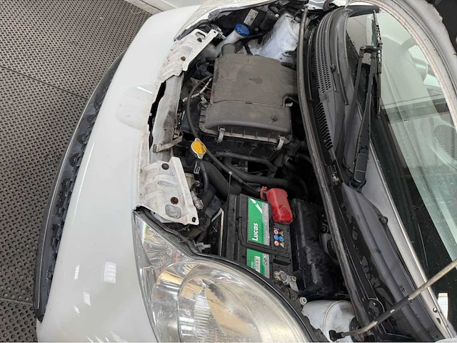 Peugeot - 107 - personenauto - 2010 - afbeelding 13 van  26