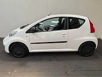 Peugeot - 107 - personenauto - 2010 - afbeelding 20 van  26