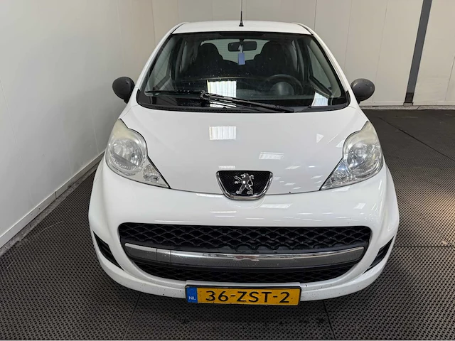 Peugeot - 107 - personenauto - 2010 - afbeelding 22 van  26