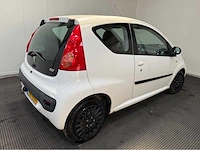 Peugeot - 107 - personenauto - 2010 - afbeelding 25 van  26