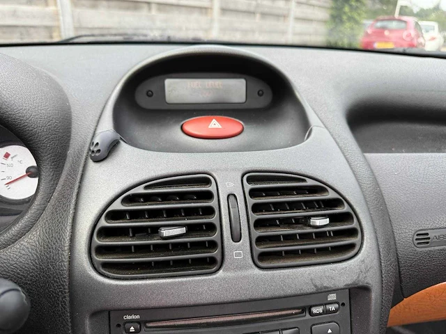 Peugeot - 2003 - 206 cc - 1.6-16v roland g. - 23-lh-jd - afbeelding 5 van  13