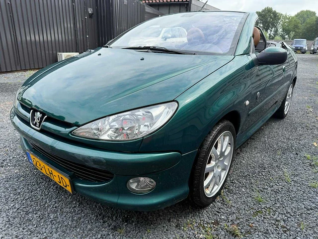 Peugeot - 2003 - 206 cc - 1.6-16v roland g. - 23-lh-jd - afbeelding 1 van  13