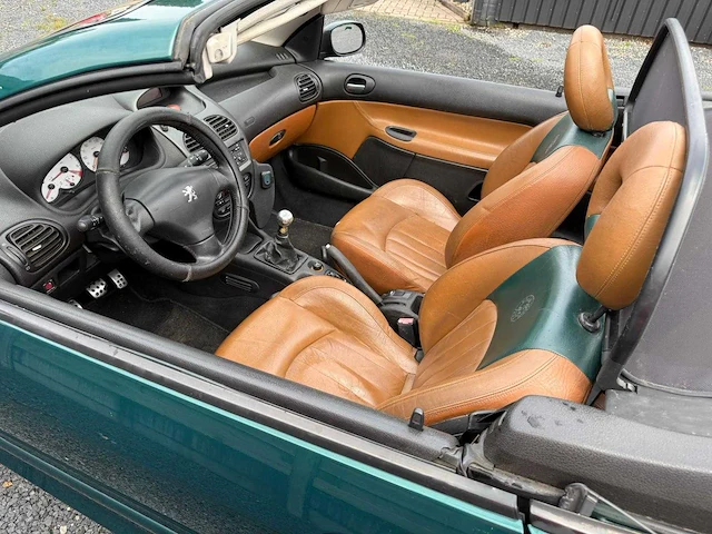 Peugeot - 2003 - 206 cc - 1.6-16v roland g. - 23-lh-jd - afbeelding 12 van  13