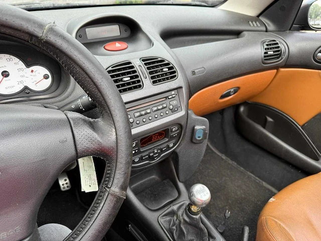 Peugeot - 2003 - 206 cc - 1.6-16v roland g. - 23-lh-jd - afbeelding 13 van  13