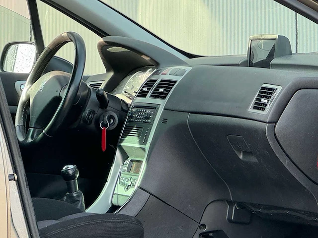 Peugeot - 2004 - 307sw - 1.6 16v navtech - afbeelding 8 van  16