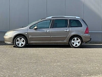 Peugeot - 2004 - 307sw - 1.6 16v navtech - afbeelding 10 van  16