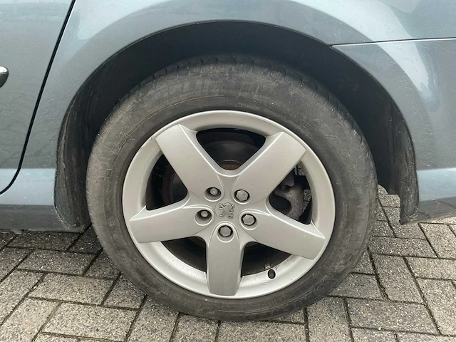 Peugeot - 2005 - 407 - 2.0 hdif xr pack - personenauto - afbeelding 8 van  31