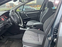 Peugeot - 2005 - 407 - 2.0 hdif xr pack - personenauto - afbeelding 15 van  31