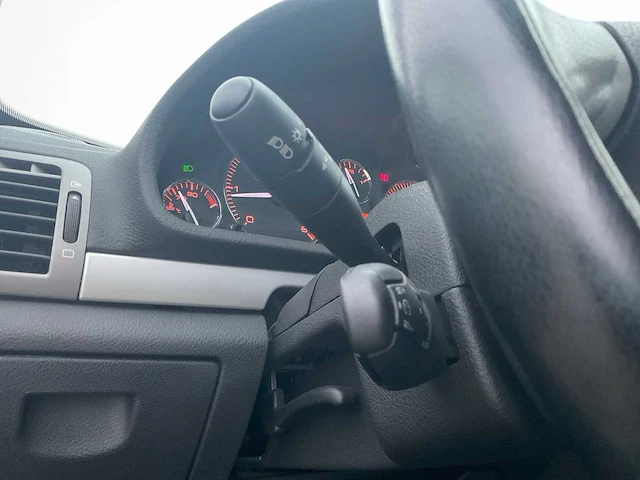 Peugeot - 2005 - 407 - 2.0 hdif xr pack - personenauto - afbeelding 21 van  31