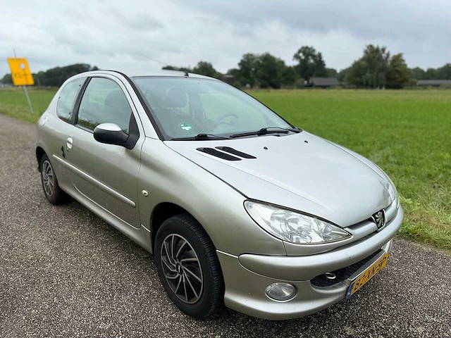 Peugeot - 2007 - 206 - 1.4 forever - 82-xn-sp - afbeelding 6 van  10
