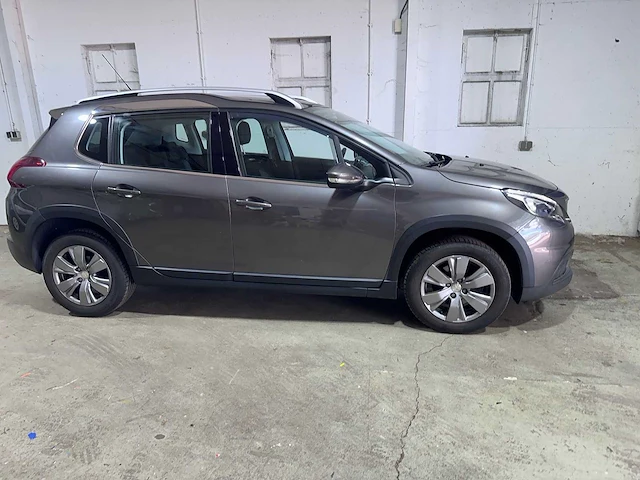 Peugeot - 2008 - 1.2 puretech allure - nr-277-s - afbeelding 17 van  20