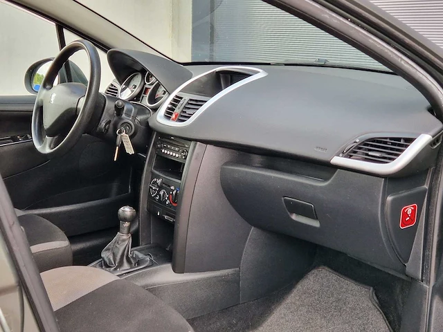 Peugeot - 2008 - 207 - 1.4 vti cool 'n blue - 43-gdn-1 - afbeelding 18 van  20