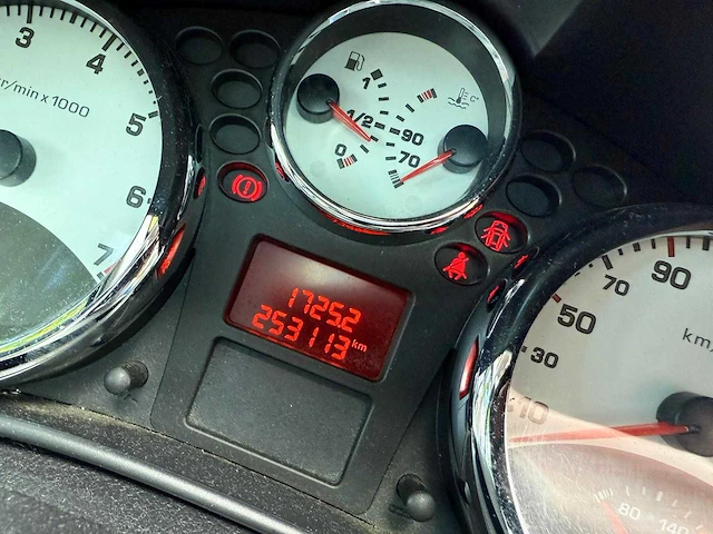 Peugeot - 2008 - 207 sw - 1.4 vti xs - 27-zj-bz - afbeelding 3 van  12