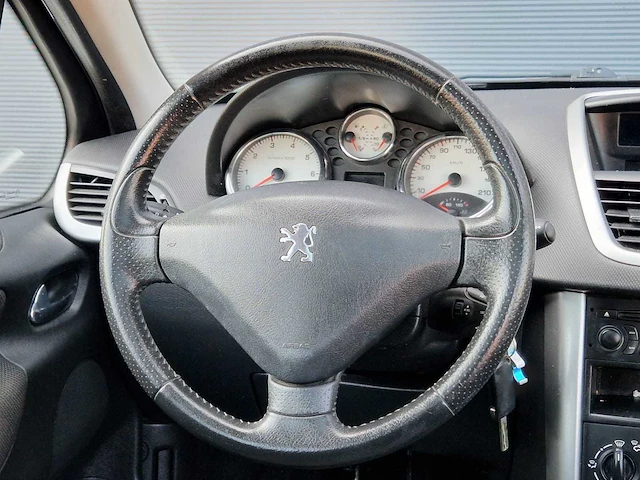 Peugeot - 2008 - 207 sw - 1.6 vti xs - 2-zrs-61 - afbeelding 4 van  19