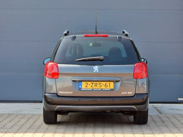 Peugeot - 2008 - 207 sw - 1.6 vti xs - 2-zrs-61 - afbeelding 16 van  19