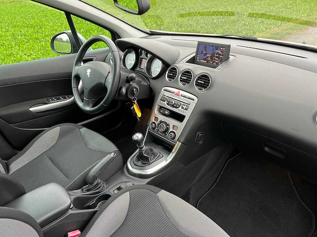 Peugeot - 2010 - 308 - 1.6 allure - 28-lvz-3 - afbeelding 2 van  17