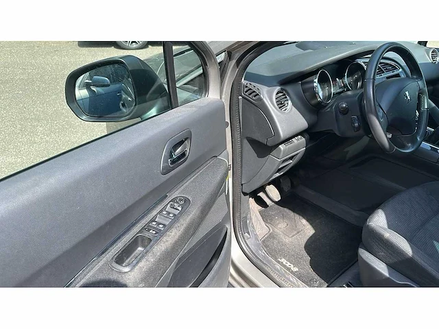 Peugeot - 2012 - 3008 - 1.6 vti active - 52-svn-7 - afbeelding 17 van  17