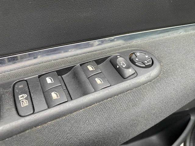Peugeot - 2012 - 3008 - 1.6 vti style - kr-925-n - afbeelding 6 van  29