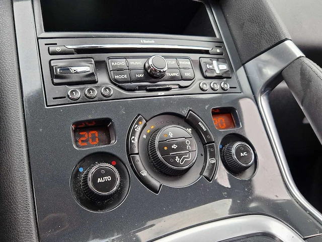 Peugeot - 2012 - 3008 - automaat - 1.6 active - 87-tlk-4 - afbeelding 16 van  29