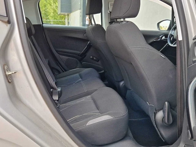Peugeot - 2013 - 208 - 1.0 vti access - tv-499-j - afbeelding 9 van  21