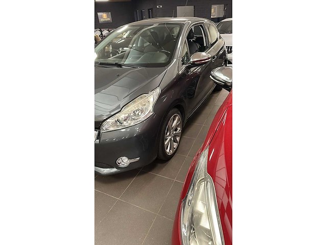 Peugeot - 2013 - 208 - 1.6 vti allure - 4-svg-43 - afbeelding 3 van  12